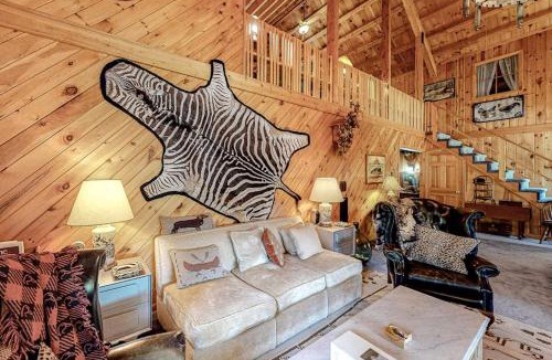 Northeast Somerset House | Waterfront Home on Moose River with Firepit, Porch, Pool Table, Great River View