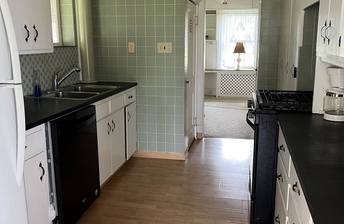 Harborcreek House | Waterfront Lake Erie Getaway!