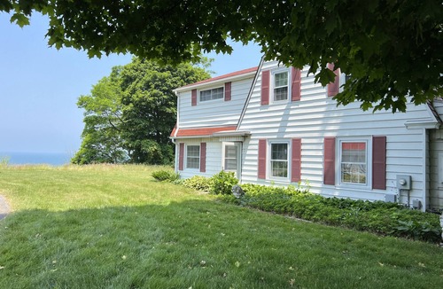 Harborcreek House | Waterfront Lake Erie Getaway!