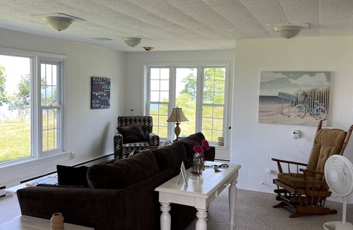 Harborcreek House | Waterfront Lake Erie Getaway!