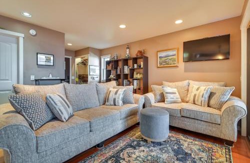 Weld House | Waterfront Lake Webb Cabin Rental w/Dock & Views!