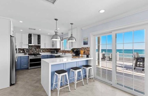 Brant Rock House | Waterfront Marshfield Retreat with Direct Beach Access