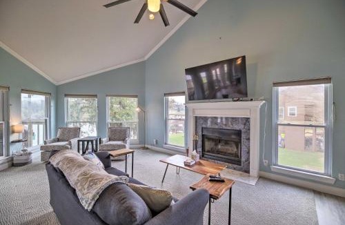 Barrett House | Waterfront San Jacinto River Home w/Boat Slip!