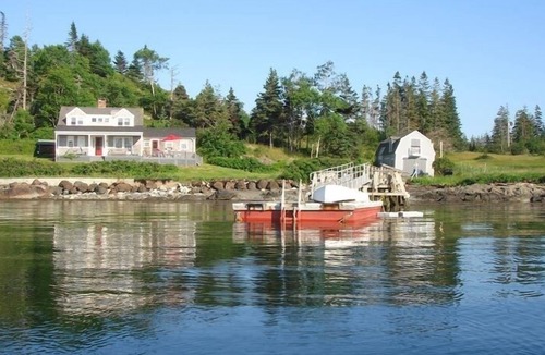 North Haven House | Waterfront Secluded Maine Island Cottage