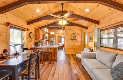 Seneca House | Waterfront Seneca Cabin ~ 4 Mi to Boat Launch!