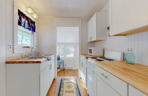 Orland Cabin | Waterfront shingled cottage with shared boat dock - near Acadia