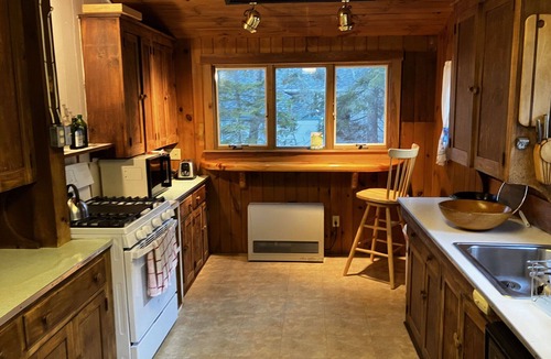 Southport Cottage | Waterfront Southport Cottage w/Private Dock Quiet Coastal Retreat.
