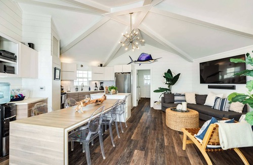 Surfside Beach House | Wave Watcher - Stylish, Direct Oceanview, Near Jetty