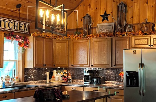 Abbot Cabin | WELCOME SNOWMOBILERS Leave right from our Lodge and hit the trails-Dog Friendly