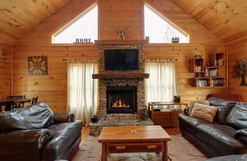 Lake Lure Cabin | Welcome to Bearfoot Cabin