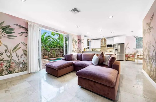 Lake Ridge House | Welcome to The Betty!