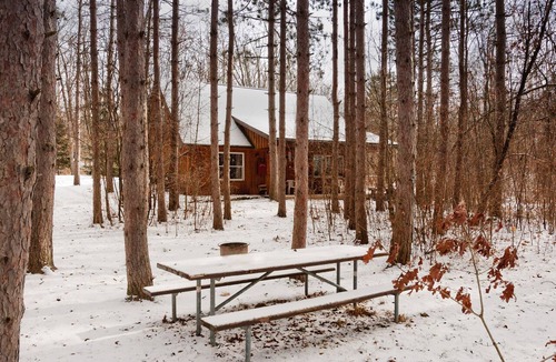 Town of Jerusalem Cabin | WELCOME! WE ARE PET FRIENDLY.
