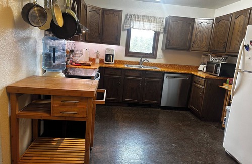 Cohoe House | Welcoming Kozy Kasilof Cabin on 8 acres. Sleeps 6