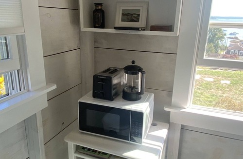 Stonington Cabin | West Cottage- Small Ocean View Cottage