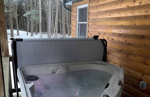 Clarington Cabin | Wheelchair Accessible Glamping Cabin near Cook Forest State Park, Pennsylvania