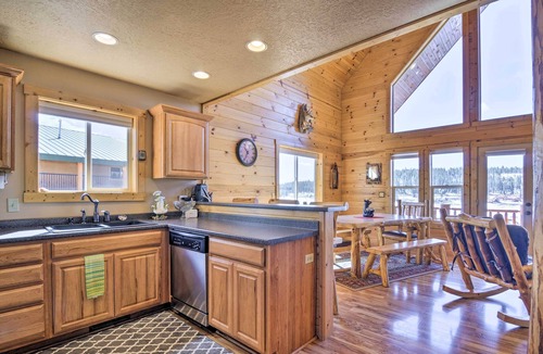 Meadow View Heights Cabin | Whistling Woods Cabin: Meadow Views + Gas Grill!