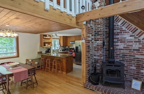 Bartlett Ski Chalet | White Mountain Chalet; great for skiers, hikers & families!