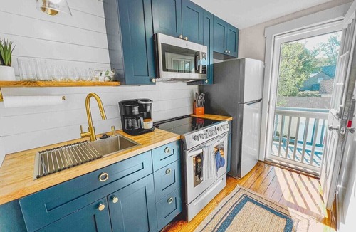 Loveitts Field Apartment | Willard By the Sea - 30 ft to the beach- 2nd floor