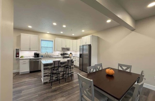 Racine House | Willow Creek Townhouse