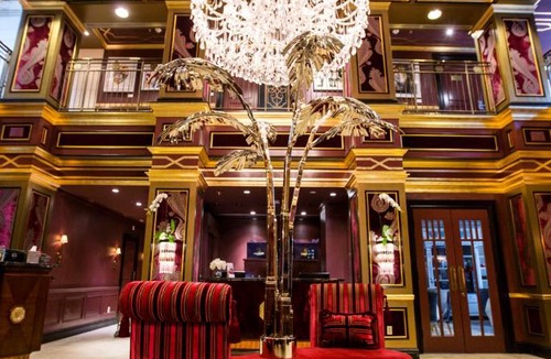 Bloor-Yorkville Hotel | Windsor Arms Hotel