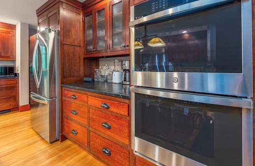 Woolwich House | Windward Lodge- stunning, dog-friendly private waterfront retreat. Seasonal dock