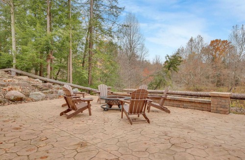 Austinburg House | Wine Country Waterfront 100 Acres Sleeps 16