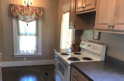 North East House | Wineries, fishing, beaches, snow sports, hiking & grapes