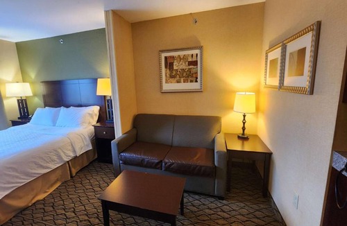 Kittanning Hotel | Wingate by Wyndham Kittanning