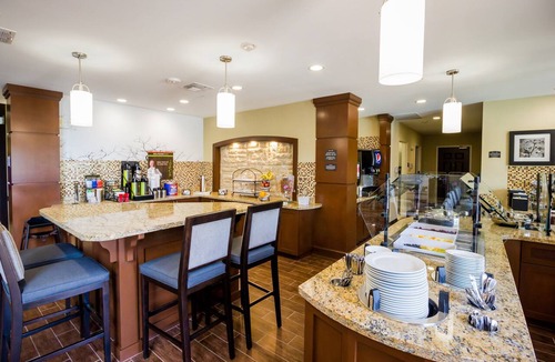 Legacy Park Apartment | Wonderful King Studio | Enjoy Free Breakfast, Free Wi-Fi, and an Outdoor Pool