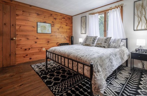 Winter Harbor House | Woodland Whimsy private 1.4 acre