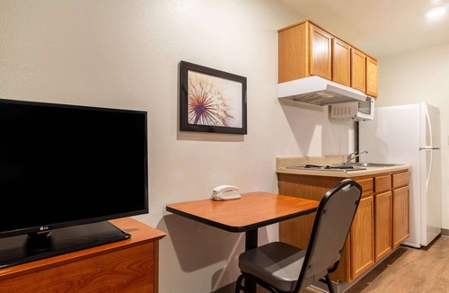 Conroe Hotel | WoodSpring Suites Conroe