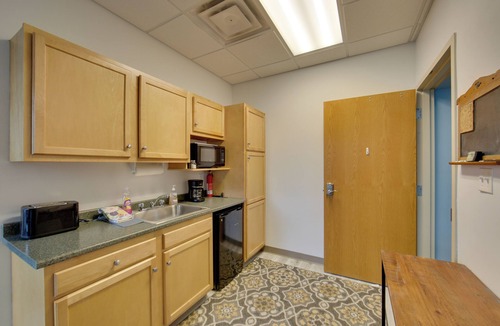 New Kensington Apartment | Work, Play & Explore: 9-Unit New Kensington Base