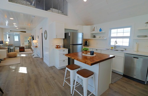 Ashville House | Year-Round Lakeside Bliss: Sandpiper Cottage on Chautauqua Lake