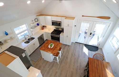 Ashville House | Year-Round Lakeside Bliss: Sandpiper Cottage on Chautauqua Lake