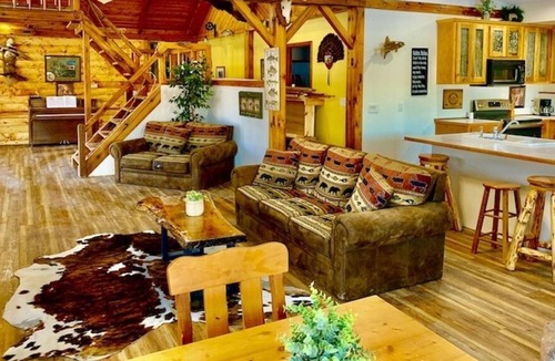 Waterville Cabin | Yellow River Lodge w/ Pool and Hot Tub Jacuzzi