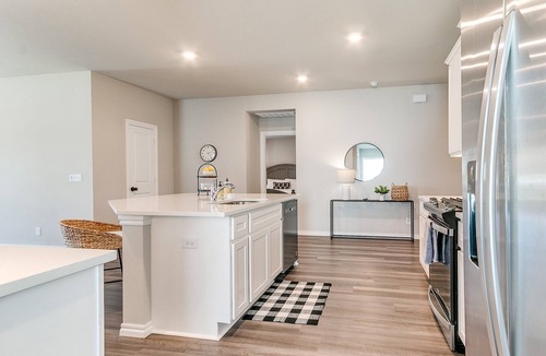 Bixby House | Your New Temporary Paradise in Bixby