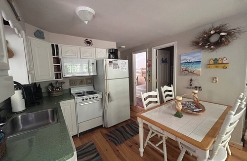 Ocean Pines House | Your Own Getaway! Private Pool and Hot Tub ! County License 1993. Sleeps Two