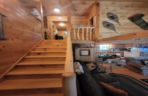East Central Franklin Cabin | Your Private Maine Getaway! Cozy Log Cabin w/Loft, Sleeps 10