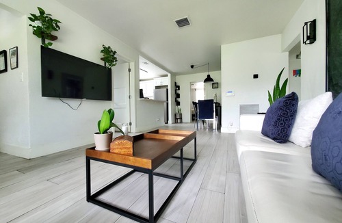 Central Fort Lauderdale House | Zen backyard w/heated pool close to the Beach/Las Olas and Wilton Manors