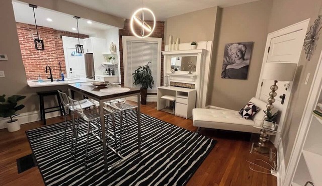 2 BR Totally Renovated and Chic