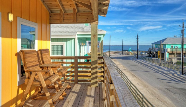 2 Homes, Sleeps 16, Shared Pool+Boat Dock | Laguna Village Serenity by AvantStay