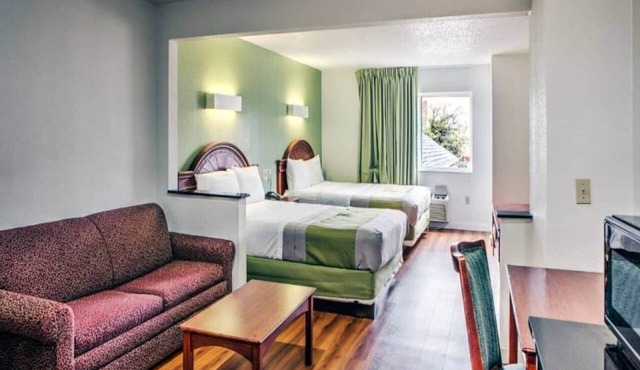 2 Queen Beds|Suite,Smk,Sofa-Bed