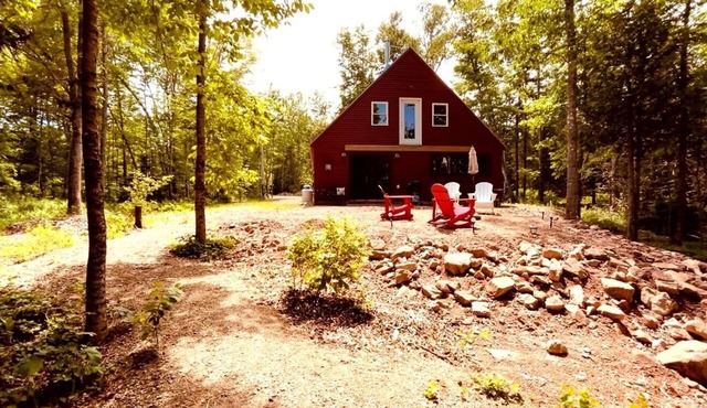 2BR Waterfront Cottage, 2.5 Baths, Stunning St. Croix River Views, Near Canada