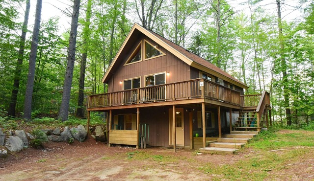 3 Bedroom, 2 Bath Pet Friendly Rental with Sleeping for 10 People