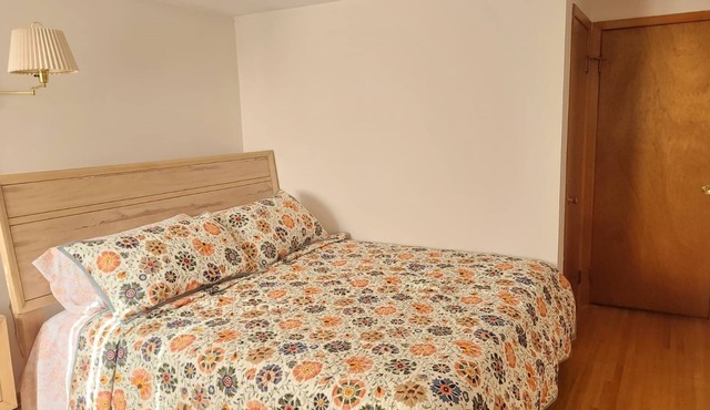 3-bedroom house in delightful Cheektowaga with cool AC