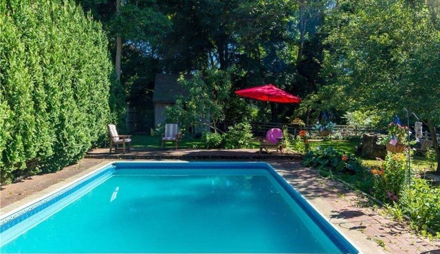 3 bedroom, pet friendly home with pool, downtown Wakefield