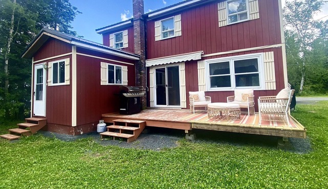 3 Bedroom Waterfront Camp with Nearby Trail Access