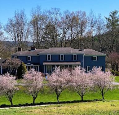 37 Oak Ridge House