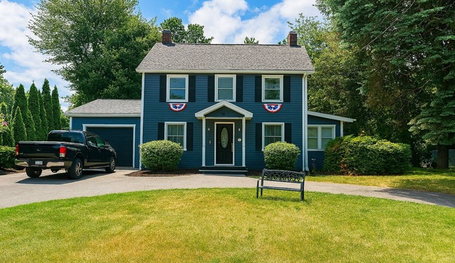 3BR Albany Home w/Private Pool, Large Yard, Near Airport & SUNY