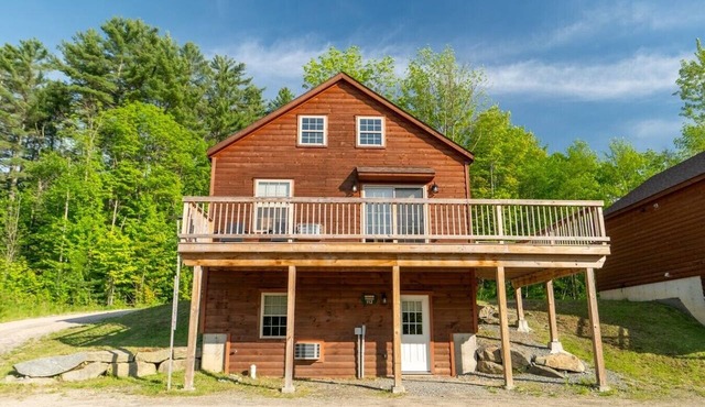 4BR Log Cabin Retreat Near Franconia Notch